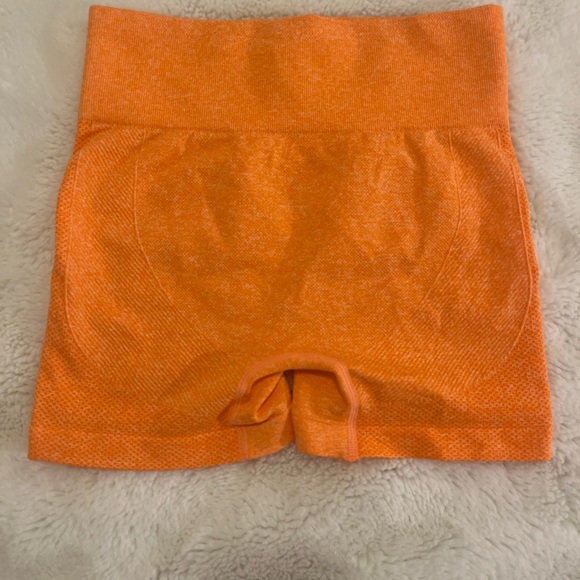 Breathable Softness Wideband Waist Sports Shorts - Picture 3 of 5